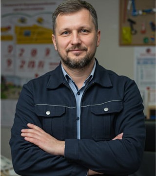 Дмитрий Соколов, Бригадир отделочников